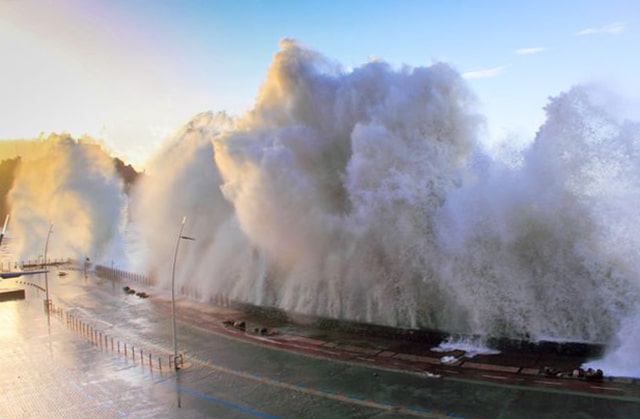 Tsunami Setinggi 29 Meter