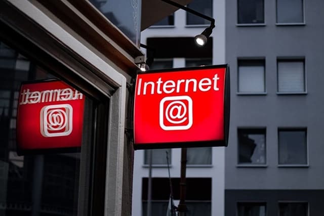 Layanan Internet Unlimited dari PLN Tarif Mulai Rp 185 Ribu per Bulan