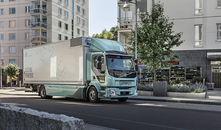 Volvo Trucks Transportasi Ramah Lingkungan Pertama di Kawasan Asia Tenggara