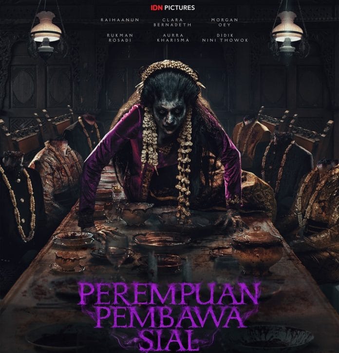 Perempuan Pembawa Sial