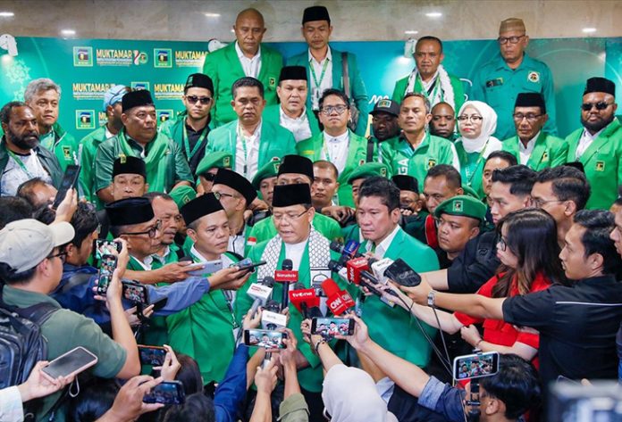 Muktamar X Partai Persatuan Pembangunan (PPP) di Hotel Mercure, Ancol, Jakarta Utara, Sabtu (27/9/2025), diwarnai kericuhan dan klaim ganda kepemimpinan. Dua tokoh Agus Suparmanto dan Muhamad Mardiono sama-sama mengaku terpilih secara aklamasi sebagai ketua umum periode 2025-2030. (DOK. Humas Tim Pemenangan Mardiono)