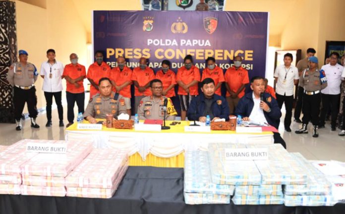 Direktorat Reserse Kriminal Khusus (Reskrimsus) Polda Papua melalui Subdit III Tindak Pidana Korupsi (Tipikor) menetapkan sembilan orang sebagai tersangka dalam kasus dugaan korupsi dana desa di Kabupaten Lanny Jaya, Papua Pegunungan.