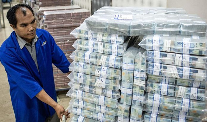Kementerian Keuangan (Kemenkeu) Suahasil Nazara mencatat uang milik pemerintah daerah (pemda) yang mengendap di perbankan mencapai Rp233,11 triliun per Agustus 2025. Jumlah ini meningkat dibandingkan periode sama tahun sebelumnya yang sebesar Rp192,57 triliun. (Foto: Dok. Antara)
