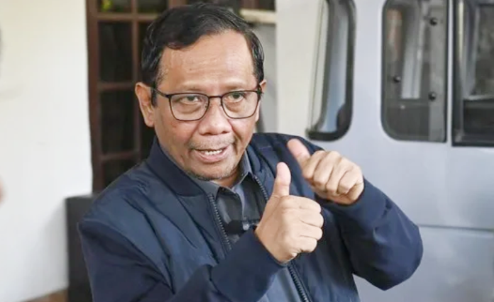 Wakil Ketua DPR RI, Sufmi Dasco Ahmad, menilai Mahfud Mahmodin (Mahfud Md.) merupakan sosok kredibel untuk bergabung dalam Komisi Reformasi Kepolisian yang akan dibentuk oleh Presiden Prabowo Subianto.