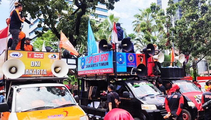 Lalu Lintas Senayan Macet, KSPI Demo Tuntut Kenaikan Upah 2026