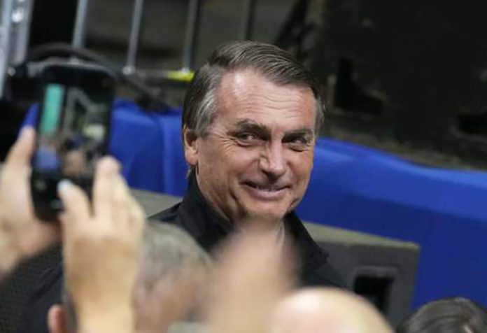 Mantan Presiden Brasil, Jair Bolsonaro, resmi mengajukan banding atas vonis 27 tahun tiga bulan penjara yang dijatuhkan oleh Mahkamah Agung Brasil.