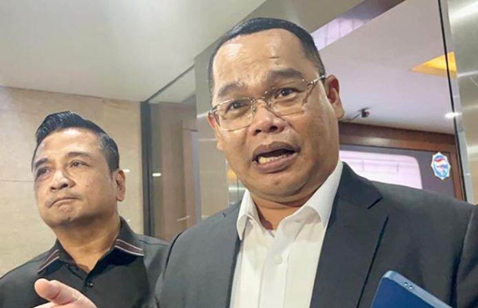 Bareskrim Polri resmi menetapkan Lisa Mariana (LM) sebagai tersangka dalam kasus dugaan pencemaran nama baik terhadap mantan Gubernur Jawa Barat, Ridwan Kamil (RK).