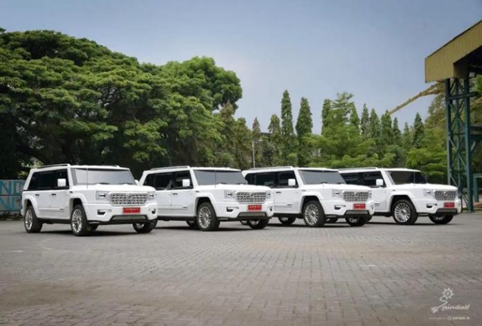 Presiden Republik Indonesia Prabowo Subianto mewajibkan seluruh menteri di kabinetnya untuk menggunakan Maung Pindad sebagai kendaraan dinas resmi. Arahan tersebut disampaikan Prabowo dalam Sidang Kabinet Paripurna di Istana Negara, Jakarta, pada Senin (20/10/2025). MV3 Garuda Limousine yang akan dipakai Presiden. (dok. Pindad)