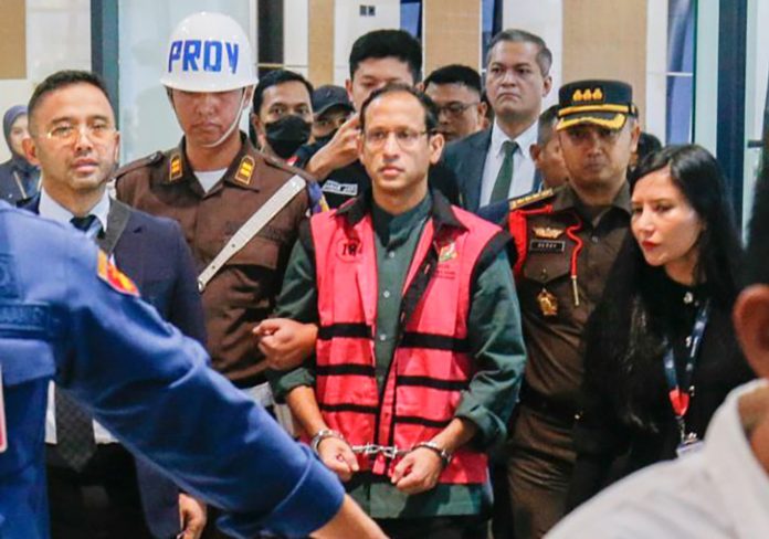 Mantan Menteri Pendidikan, Kebudayaan, Riset, dan Teknologi (Mendikbudristek) Nadiem Anwar Makarim resmi menyatakan menerima putusan hakim yang menolak gugatan praperadilannya terkait status tersangka dalam kasus dugaan korupsi pengadaan laptop Chromebook di Kemendikbudristek periode 2019-2022.