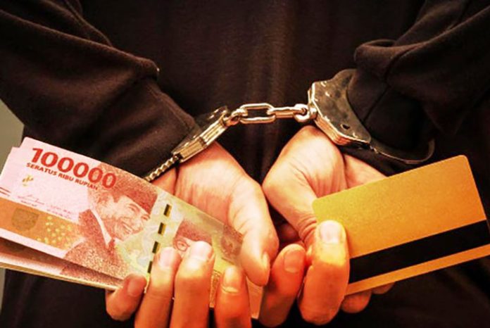Seorang pria berinisial TDB (22) berhasil ditangkap polisi di kawasan Lagoa, Koja, Jakarta Utara, atas kasus penipuan terhadap seorang wanita asal Bandung, VA (19). Pelaku diketahui membawa korban ke Jakarta, mengambil uang, serta merampas handphone (HP) milik korban. (Foto: Ilustrasi)