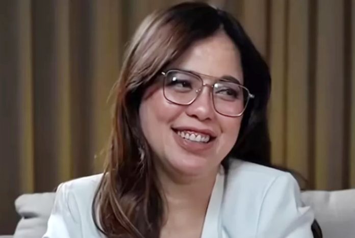 Kekasih aktor Ammar Zoni, drg Kamelia, membenarkan kabar yang menyebut dirinya membayar biaya kamar penjara untuk sang kekasih. (TikTok/@hitamids)