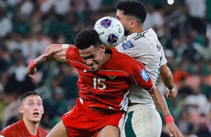 Laga pembuka putaran keempat Kualifikasi Piala Dunia 2026 Zona Asia menghadirkan drama tersendiri bagi Timnas Indonesia. Berlaga di King Abdullah Sports City, Jeddah, Kamis (9/10/2025) dini hari WIB, skuad Garuda yang sempat unggul lebih dahulu harus menelan kekalahan pahit 2-3 dari Arab Saudi.