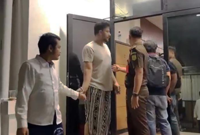 Terpidana Ammar Zoni kembali tersandung kasus dugaan peredaran narkoba di dalam rumah tahanan.