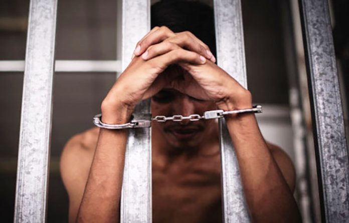 Keributan antar sekelompok remaja terjadi di sebuah kafe kawasan Kemayoran, Jakarta Pusat, pada Kamis (2/10/2025) dini hari. Peristiwa tersebut berujung tragis setelah satu orang remaja tewas akibat luka tusuk, sementara dua lainnya mengalami luka-luka. (Foto: Ilustrasi)