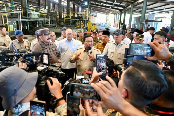 Presiden Republik Indonesia Prabowo Subianto memerintahkan seluruh aparat penegak hukum untuk memperluas operasi penertiban praktik tambang ilegal di berbagai daerah.