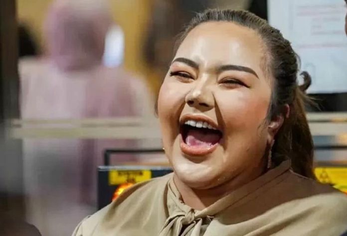 Bareskrim Polri resmi menetapkan Lisa Mariana (LM) sebagai tersangka kasus dugaan pencemaran nama baik terhadap mantan Gubernur Jawa Barat, Ridwan Kamil.