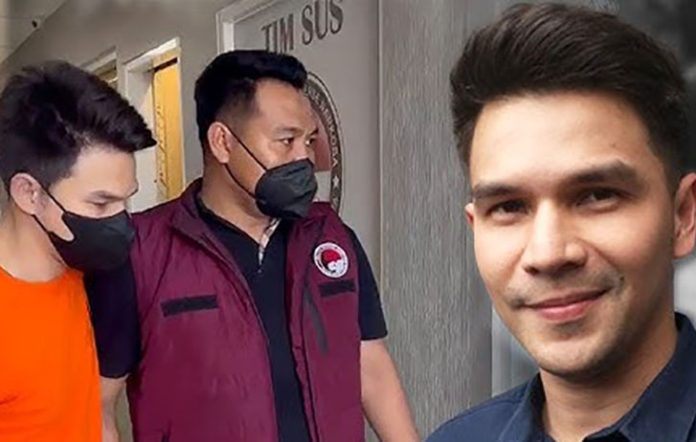 Aktor sekaligus selebritas Tanah Air Jonathan Frizzy atau akrab disapa Ijonk, akhirnya angkat bicara usai divonis 8 bulan penjara terkait kasus vape mengandung obat keras yang tengah bergulir di Pengadilan Negeri (PN) Tangerang.