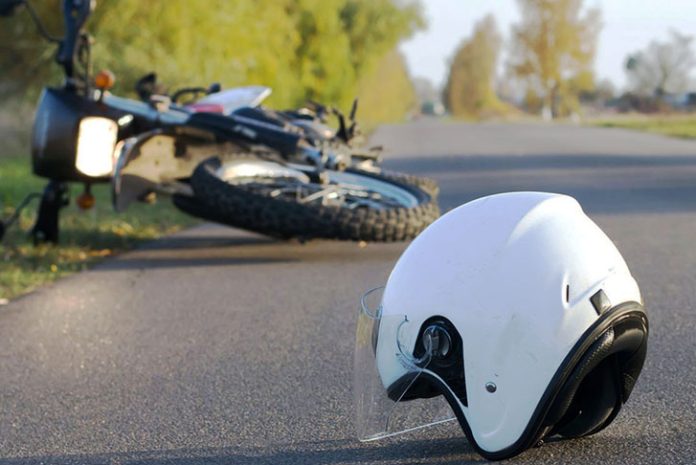 Kecelakaan maut terjadi di kawasan Sunter, Tanjung Priok, Jakarta Utara. Seorang pengendara sepeda motor (Pemotor) berinisial DF (19) tewas seketika setelah terjatuh dari motornya pada Kamis (2/10/2025) dini hari. (Foto: SHUTTERSTOCK/osobystist)