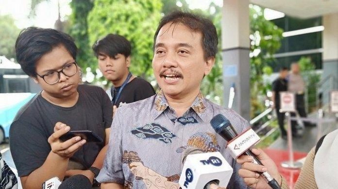 Roy Suryo Tantang Kebenaran Ijazah Jokowi, Mampukah Fakta Terungkap?