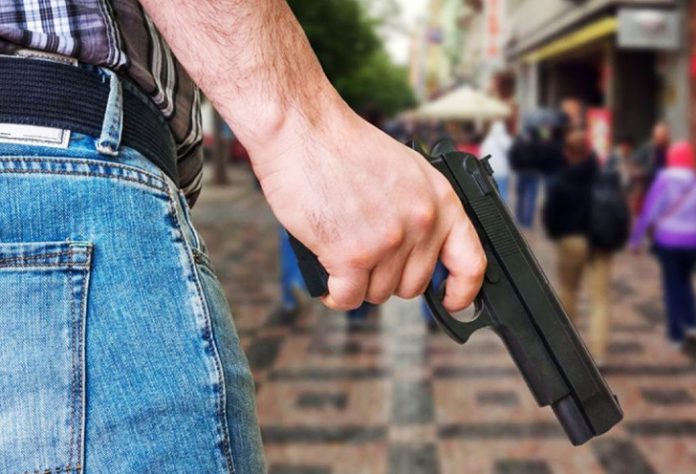 Seorang pengacara berinisial WA (34) menjadi korban penembakan dan pengeroyokan brutal di kawasan lahan kosong Tanah Abang, Jakarta Pusat, Selasa (28/10/2025) pagi. (Foto: Shutterstock)