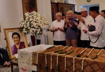 Karlinah Atmadja, Istri Wapres ke-4 Umar Wirahadikusumah Wafat di Usia 95 Tahun Karlinah Atmadja, Istri Wapres ke-4 Umar Wirahadikusumah Wafat di Usia 95 Tahun