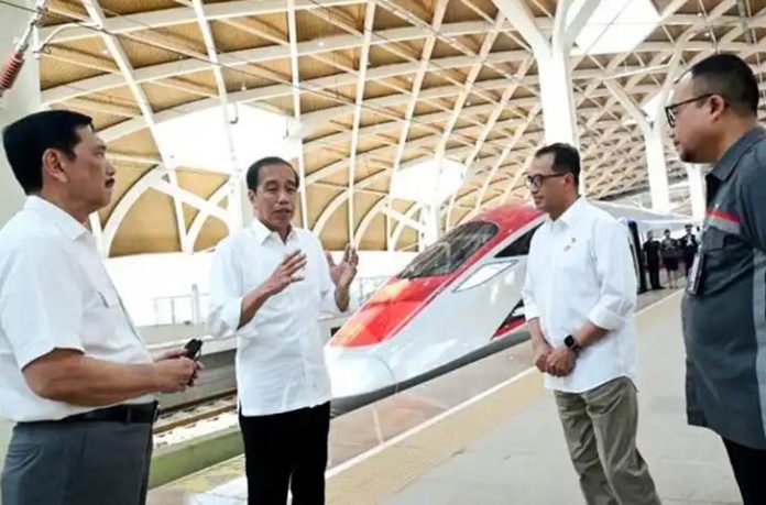 KPK Diuji! Siapa yang Berani Sentuh Jokowi dan Luhut soal Whoosh?