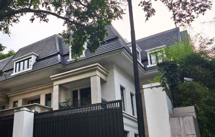 Harta Riza Chalid Terkuak! Kejagung Sita Aset Mewah di Jakarta Selatan