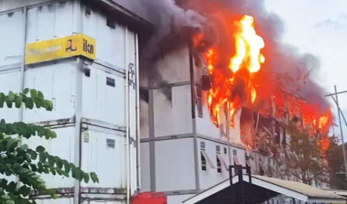 Kebakaran Hebat Hanguskan Hunian Pekerja Konstruksi IKN Tower 14