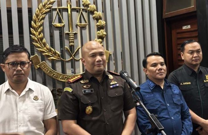 Kejari Bandung Bongkar Kasus Korupsi, Laptop dan Dokumen Disita