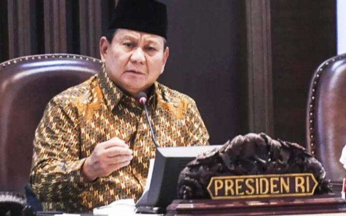 Presiden Prabowo Subianto menginstruksikan para menterinya untuk menyiapkan skema terbaik dalam menyelesaikan utang proyek Kereta Cepat Jakarta–Bandung (KCJB) Whoosh yang hingga kini masih menjadi perhatian publik.