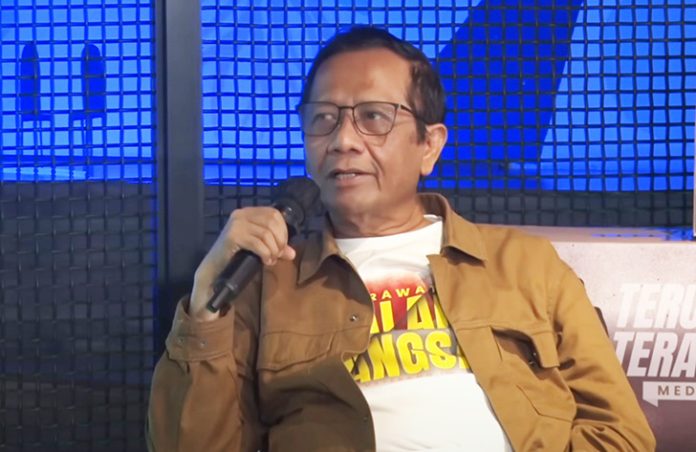 Strategi Rahasia Jokowi Tetap Berkuasa Terungkap, Mahfud MD Bicara Blak-Blakan!