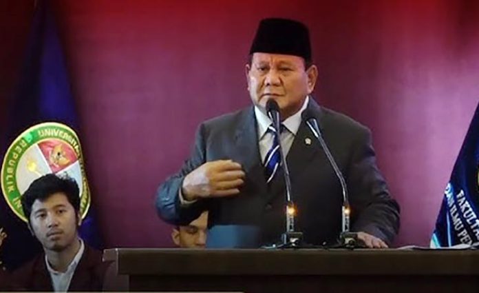 Pernyataan tersebut disampaikan Presiden Prabowo saat menghadiri Sidang Senat Terbuka Pengukuhan Mahasiswa Baru, Wisuda Sarjana, dan Dies Natalis Universitas Kebangsaan Republik Indonesia (UKRI) 2025, di Bandung, Sabtu (18/10/2025).