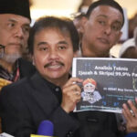 Polda Metro Jaya Periksa Roy Suryo Cs Hari Ini Terkait Kasus Tudingan Ijazah Palsu Jokowi Penyidik Polda Metro Jaya menjadwalkan pemeriksaan terhadap Roy Suryo dan dua rekannya sebagai tersangka dalam kasus tudingan ijazah palsu Presiden Joko Widodo (Jokowi). (Foto/Dok SindoNews)