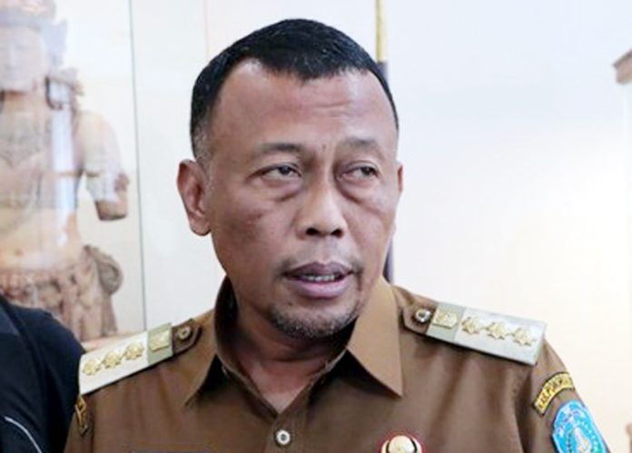 KPK OTT Bupati Ponorogo Sugiri Sancoko: 13 Orang Diamankan Terkait Jual Beli Jabatan Komisi Pemberantasan Korupsi (KPK) melakukan operasi tangkap tangan (OTT) di Kabupaten Ponorogo, Jawa Timur. Dalam operasi senyap tersebut, total 13 orang diamankan, termasuk Bupati Ponorogo Sugiri Sancoko.
