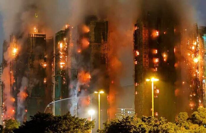 Dua warga negara Indonesia (WNI) dilaporkan meninggal dunia dalam insiden kebakaran besar yang melanda kompleks apartemen di Hong Kong.