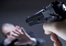 Polisi Tangkap Dua Pelaku Penembakan Hansip Cakung, Senpi Ilegal Diselidiki Polisi berhasil menangkap pelaku penembakan terhadap seorang petugas keamanan lingkungan (hansip) berinisial AS yang tewas saat berupaya menggagalkan aksi pencurian sepeda motor di kawasan Cakung, Jakarta Timur. (Foto: Ilustrasi)