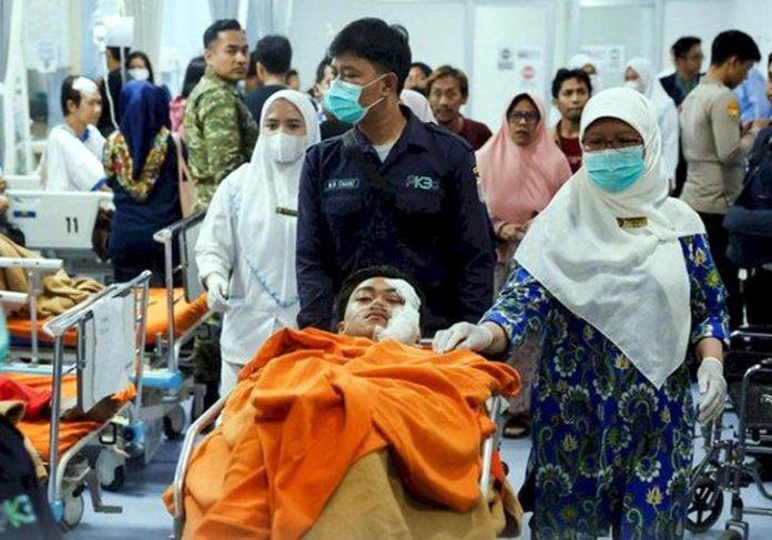 Kami tekankan jumlah korban ledakan sebanyak 96 orang. Saat ini yang masih dirawat berjumlah 29 orang terdiri dari 14 orang di Rumah Sakit Islam Jakarta, 14 orang di Rumah Sakit Yarsi, dan 1 orang di Rumah Sakit Pertamina.