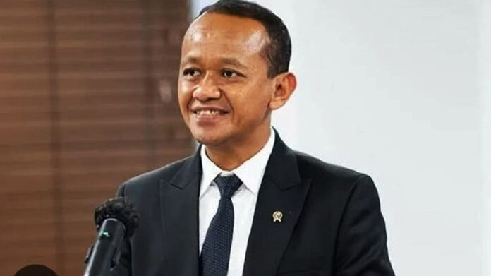 Bahlil Gelontorkan Rp4,3 Triliun ke PLN, Listrik Gratis untuk Desa Akhir Tahun Ini!