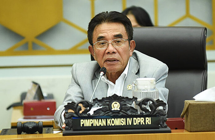 Viral Kayu Gelondongan Terhanyut, DPR Siap Bedah Dugaan Pembalakan Liar di Sumut
