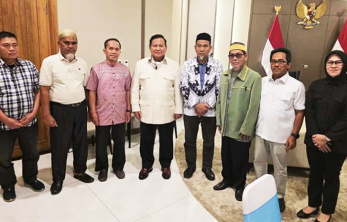 Presiden Prabowo Kembalikan Nama Baik Dua Guru: Harkat dan Martabat Mereka Harus Dijaga