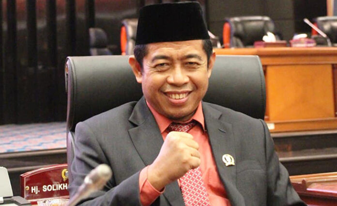 Cegah Kontroversi! Khoirudin Minta Anggota DPRD Tak Pamer Gaya Hidup