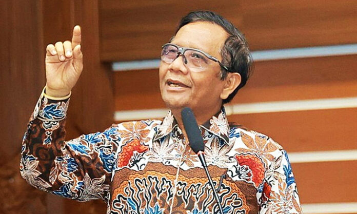 Ledakan Baru dalam Kasus Ijazah Jokowi: Mahfud MD Tunjukkan Celah Hukum Serius