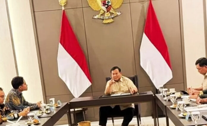 Prabowo Tunda Penerbangan ke Sydney Demi Rapat Penting di Halim