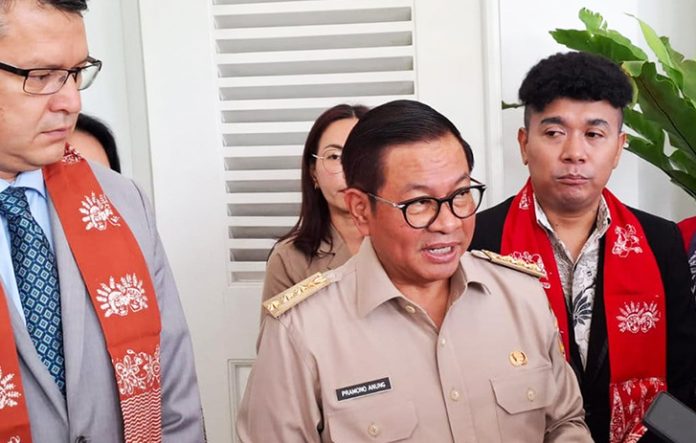 Pramono Anung Tak Ingin Gegabah! Kenaikan Tarif Transjakarta Masih Ditimbang Matang