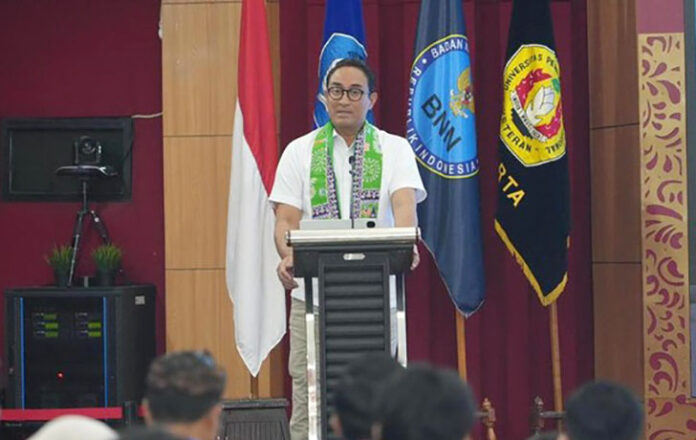 Kepala Badan Narkotika Nasional (BNN) RI, Komjen Suyudi Ario Seto, memberikan kuliah umum bertema pencegahan dan pemberantasan narkoba kepada sivitas akademika UPN Veteran Jakarta. Acara tersebut berlangsung di Auditorium Bhinneka Tunggal Ika, Rabu (19/11/2025).