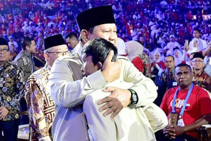 Momen Haru! Prabowo Tersentuh Penampilan Azzam, Penyanyi Muda Difabel yang Curi Perhatian
