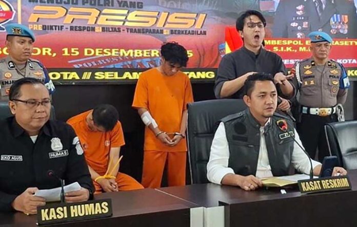 Polresta Bogor Kota berhasil membongkar aksi kejahatan komplotan pencurian bermodus ganjal ATM yang beroperasi di wilayah Kota Bogor.