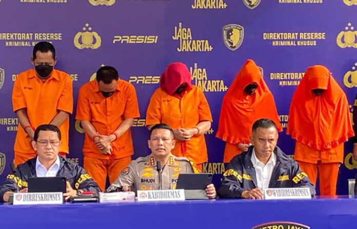 Direktorat Reserse Kriminal Khusus (Ditreskrimsus) Polda Metro Jaya berhasil membongkar praktik klinik aborsi ilegal yang beroperasi secara terselubung di sebuah unit apartemen di Jalan Basuki Rahmat, Jakarta Timur.