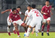 Drama 3-1 Tak Menyelamatkan! Indonesia U-23 Tetap Tersingkir dari SEA Games 2025 Harapan Timnas Indonesia U-23 untuk melaju ke semifinal SEA Games 2025 pupus meski berhasil meraih kemenangan dramatis 3-1 atas Myanmar pada laga terakhir Grup C di Stadion 700th Anniversary, Chiang Mai, Thailand, Jumat (12/12) malam WIB.