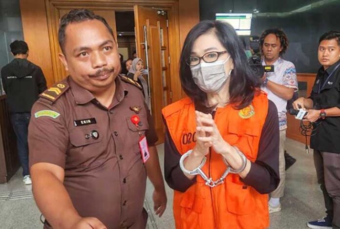 Kejaksaan Agung (Kejagung) telah mengeksekusi vonis terhadap Meirizka Widjaja, ibu dari Gregorius Ronald Tannur, ke Lembaga Pemasyarakatan (Lapas) Perempuan Kelas II-A Pondok Bambu, Jakarta Timur.